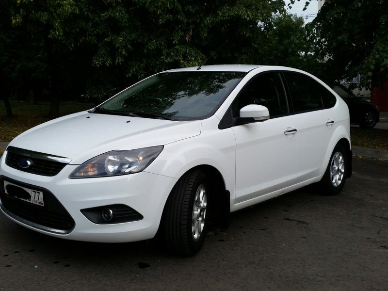 Ford Focus 2010 белый