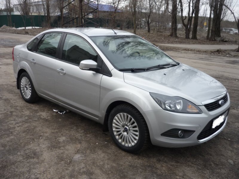 Ford Focus 2 Рестайлинг седан серебристый