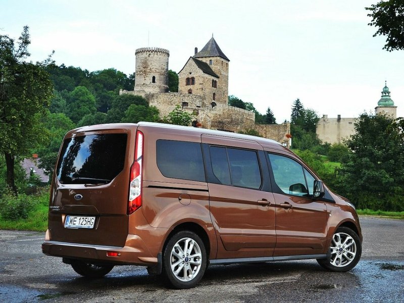 Ford Tourneo connect 2013