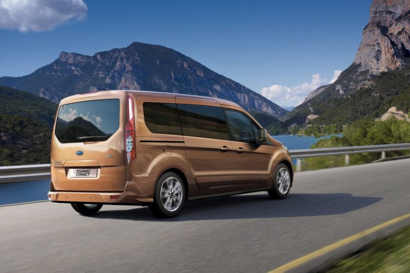 Ford Grand Tourneo connect 2013