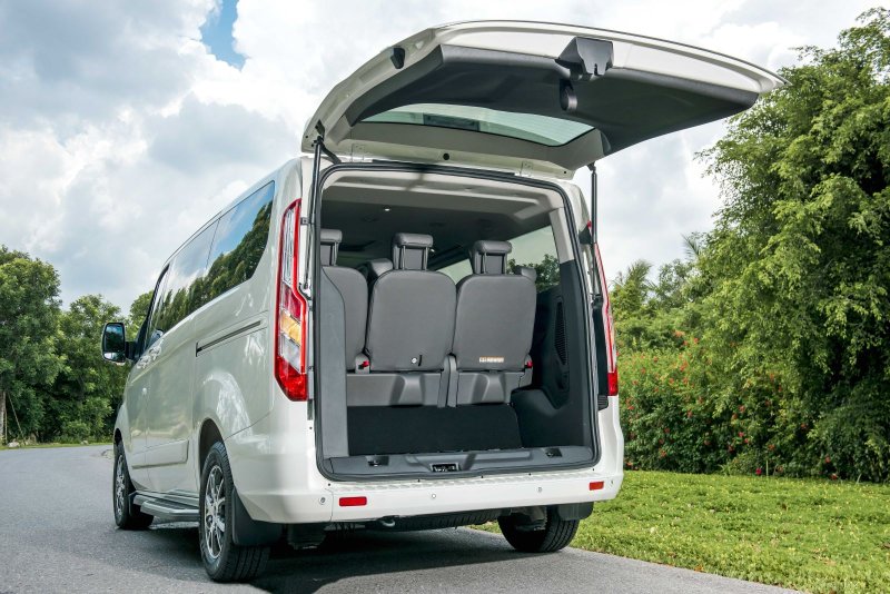 Ford Tourneo (7 Pax)