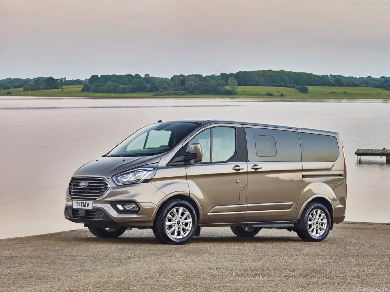 Ford Tourneo Custom 2017