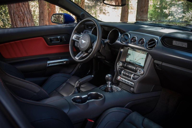 Ford Mustang 2014 салон