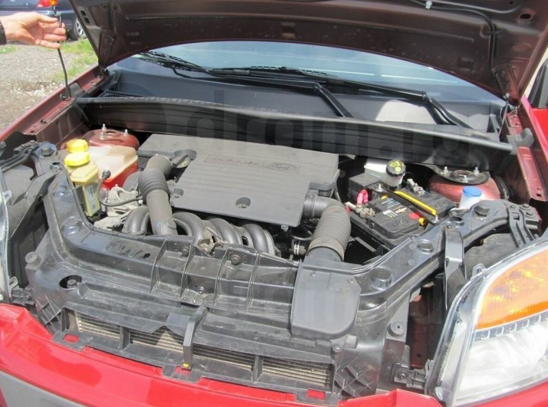 Ford Fusion Hybrid 2011 engine