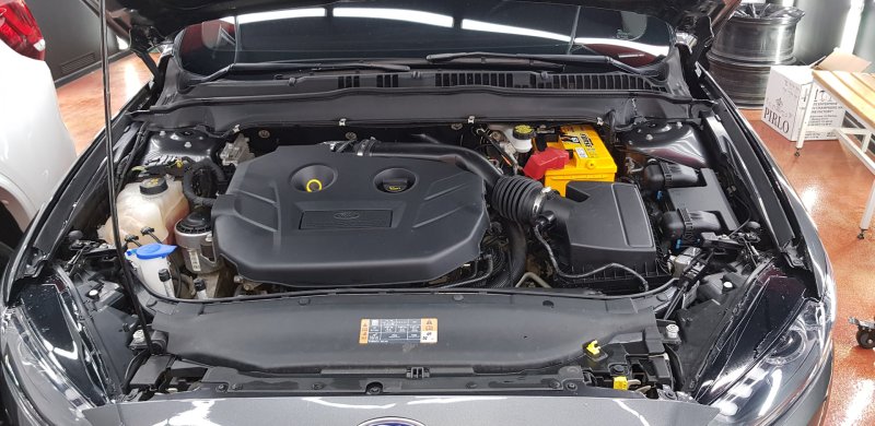 Ford Fusion 2013 1.6 engine