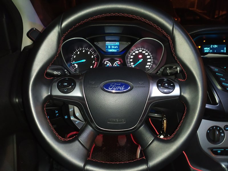 Ford Focus 3 хэтчбек руль