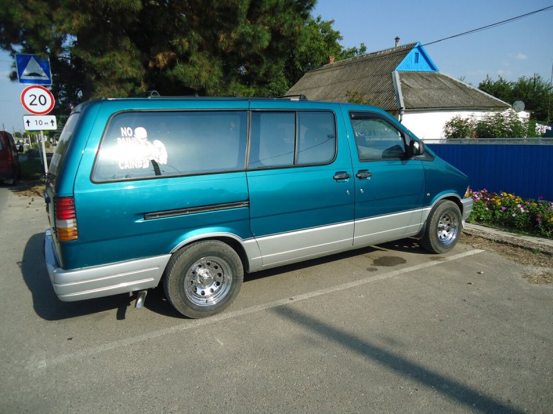 1989 Ford Aerostar