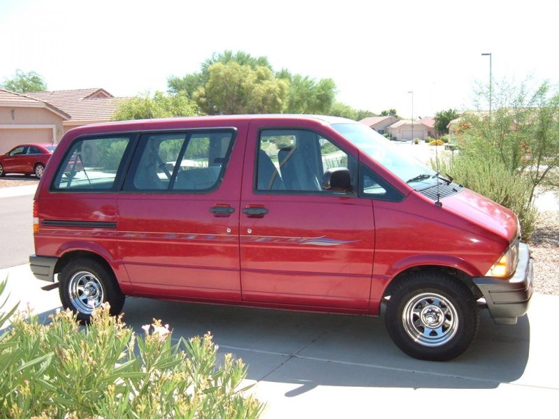 Ford Aerostar Custom