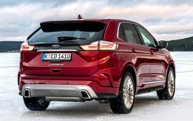 2017 Ford Edge Rear