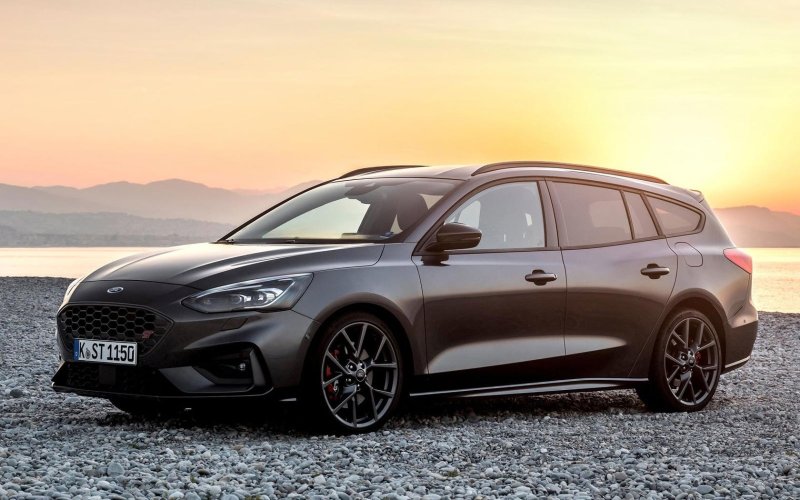 Ford Focus 2015 хэтчбек