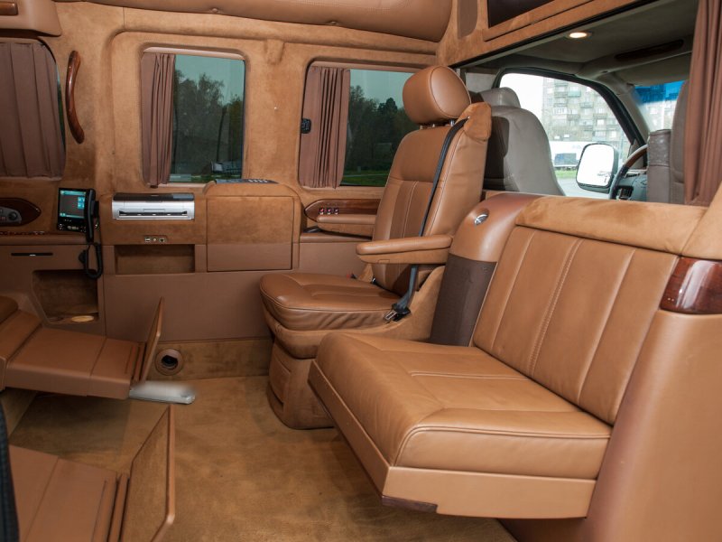 Chevrolet Express 2020 салон