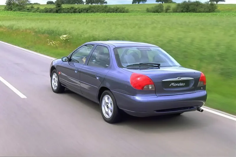 Ford Mondeo II седан