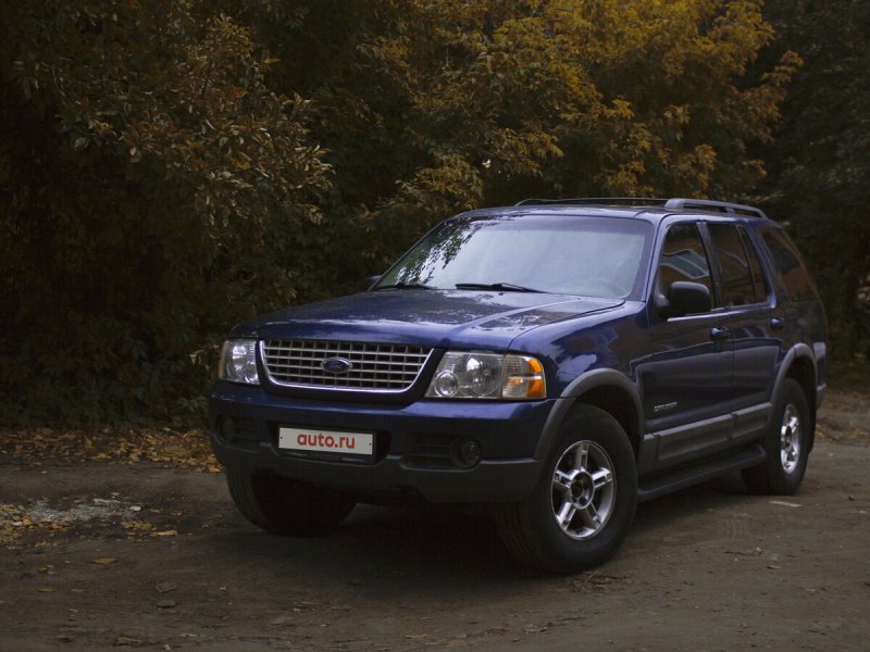 Ford Explorer 2006 вид сзади