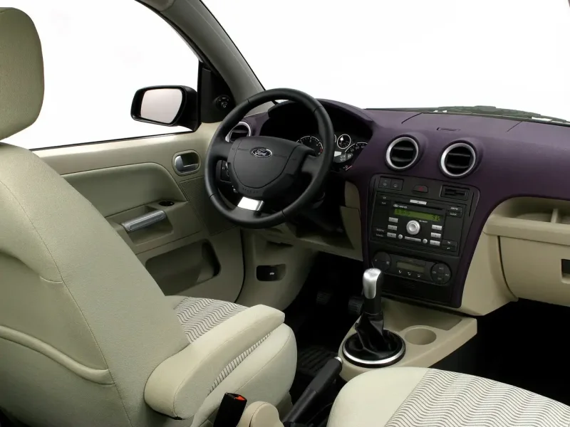 Ford.Fusion 2006 1.4 салон