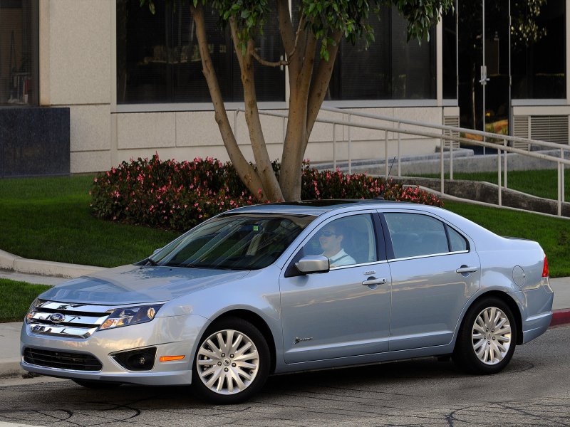 Ford Fusion Hybrid 2010