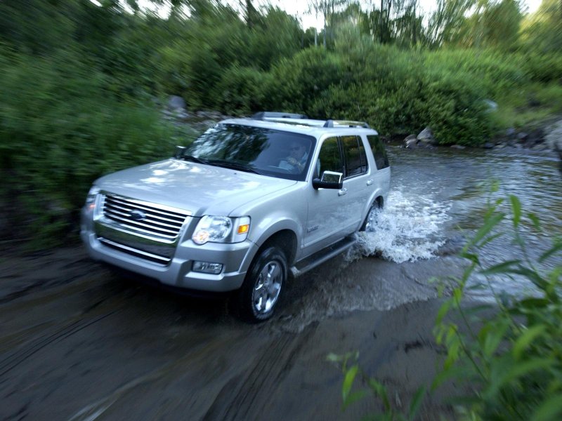 Ford Explorer 4