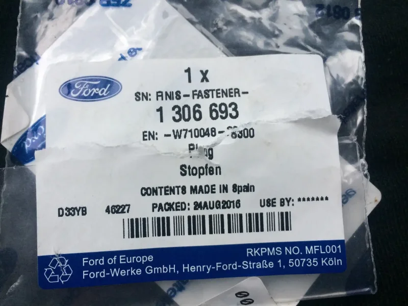 Ford 1345739 заглушка шкива