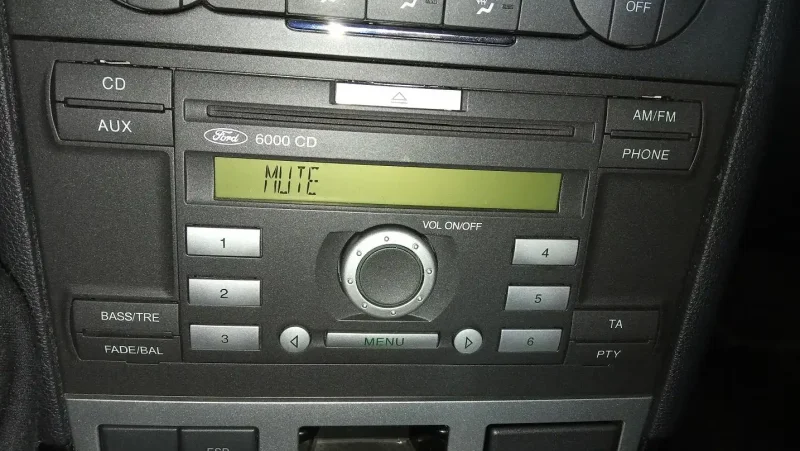 Ford Sony 6000cd