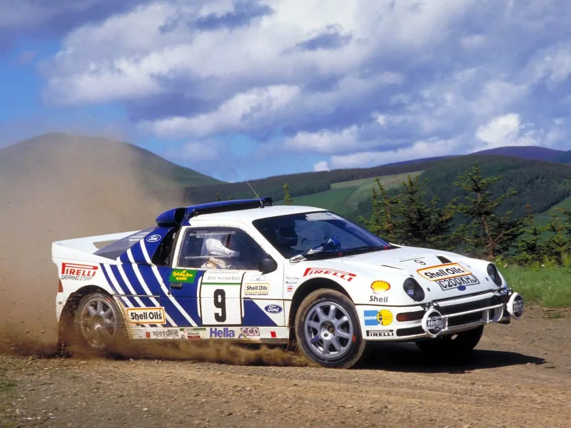 Раллийный Форд rs200
