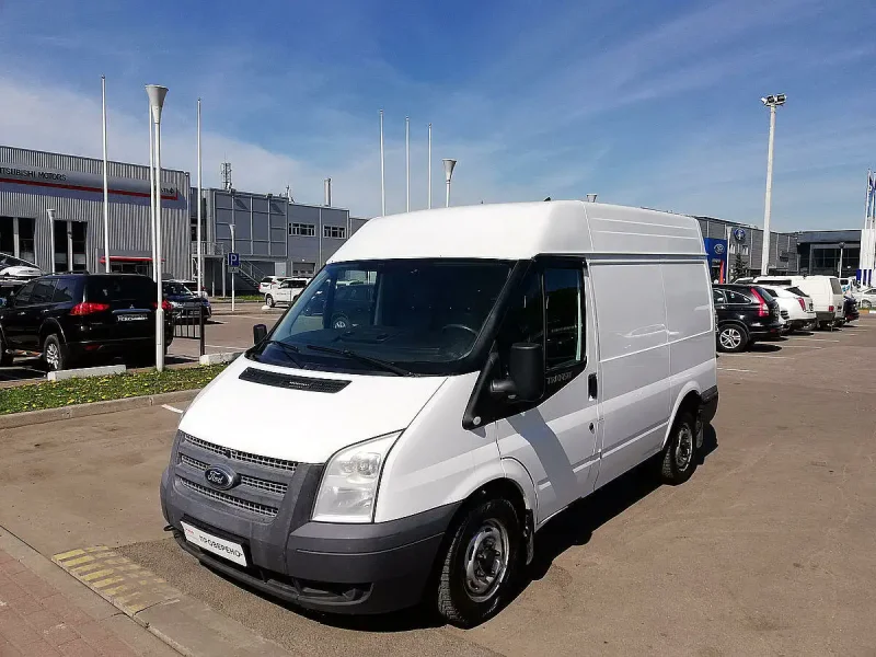 Ford Transit белый