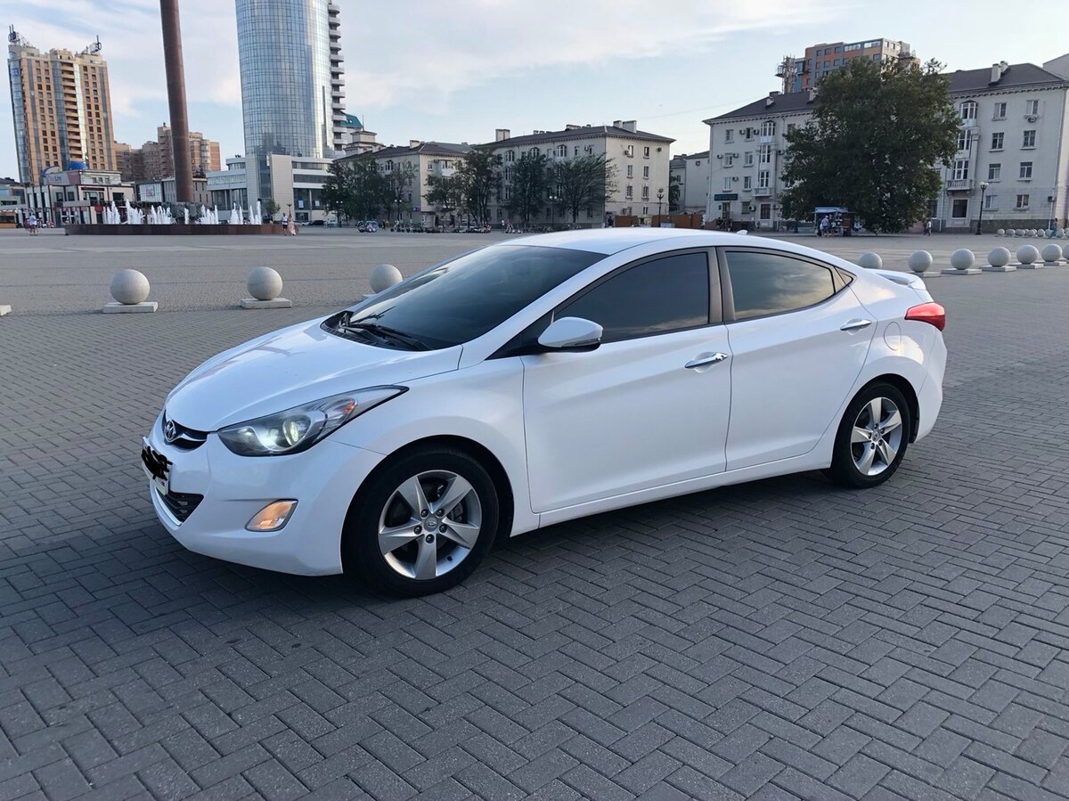 Хендай аванте фото. Hyundai Avante 2012. Hyundai Avante 2022. Хендай Аванте 2012. Хендай Аванте 2022.