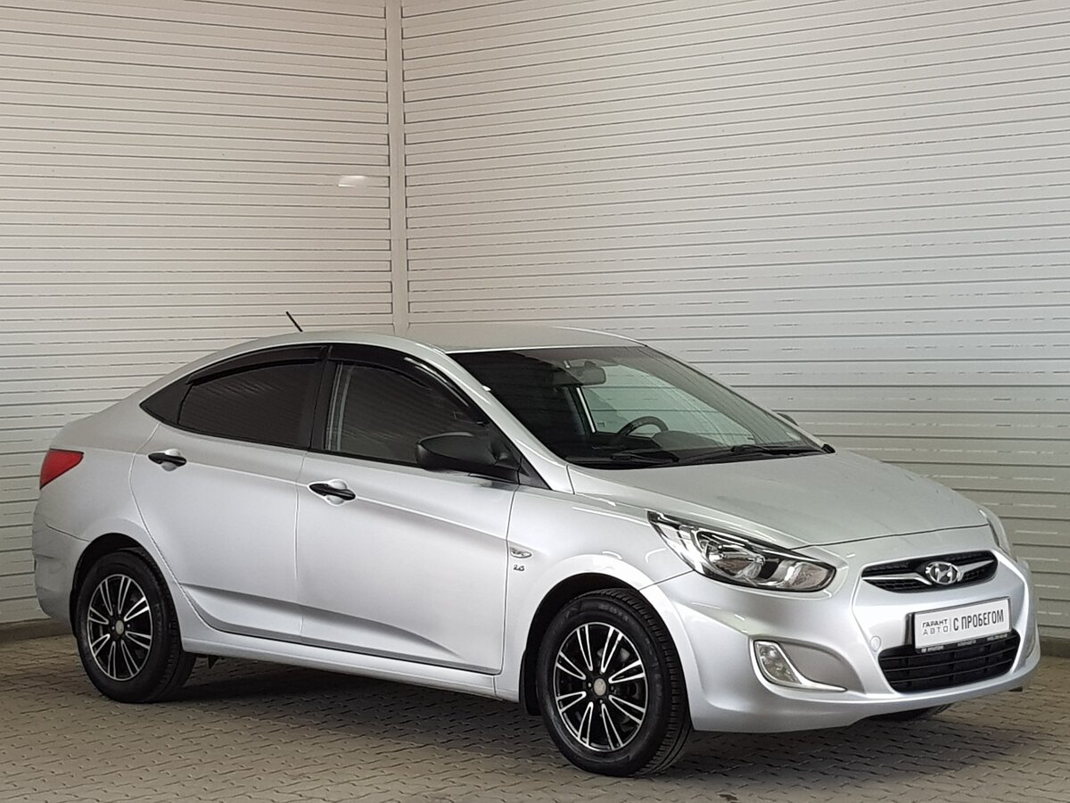 Hyundai Solaris 2012. Хендай Солярис 2012 седан. Hyundai Solaris i 2012.