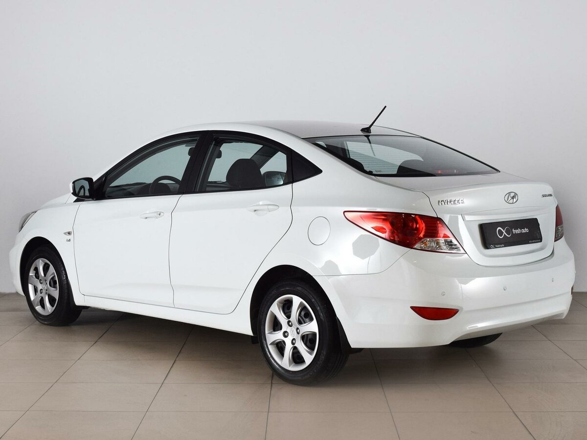 Hyundai Solaris 2012. Hyundai Solaris 2012 седан белый. Хендай Солярис 2012 белый. Hyundai Solaris 2012 года белый.