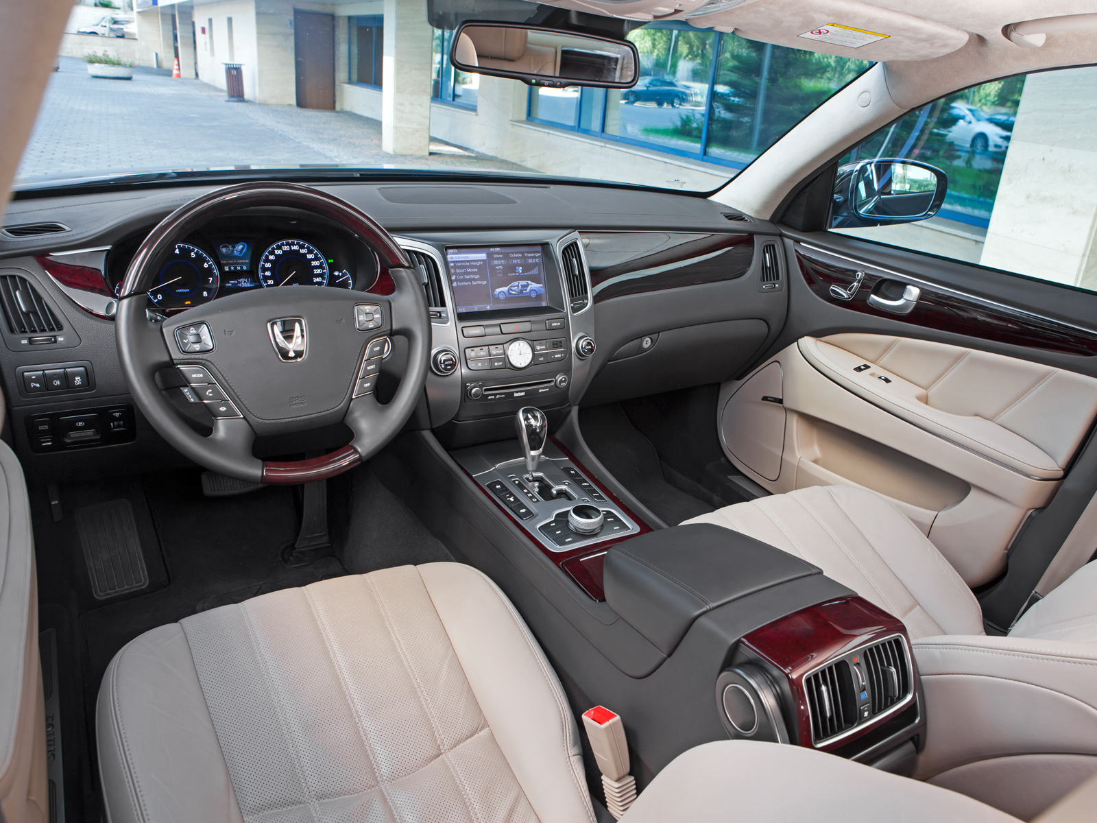 Hyundai Equus 2012