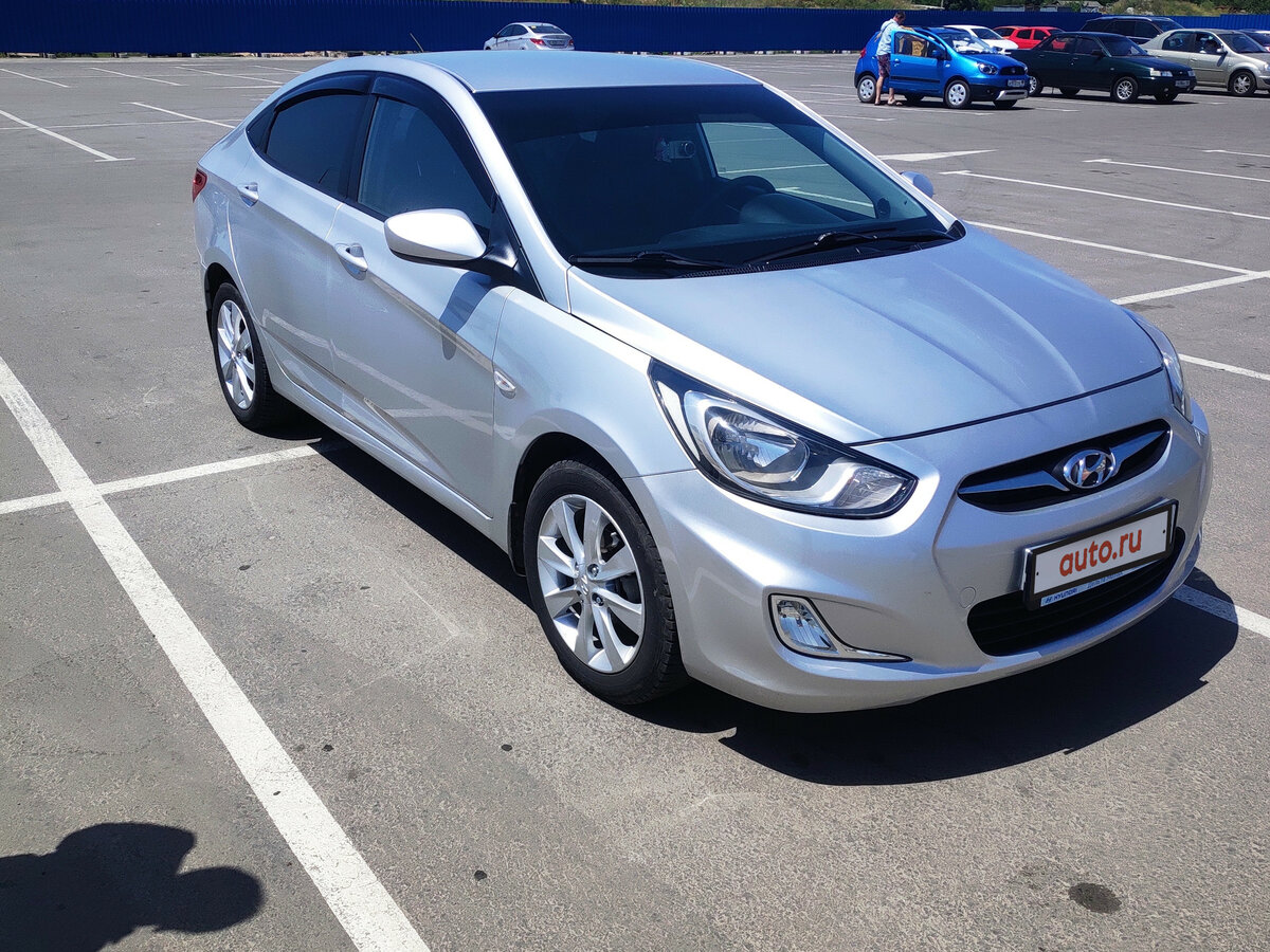 Хендай солярис 2013 фото. Hyundai Solaris 2013. Hyundai Solaris 2013 седан. Hyundai Solaris 2013 серебристый. Хендай Солярис 2013 год седан.