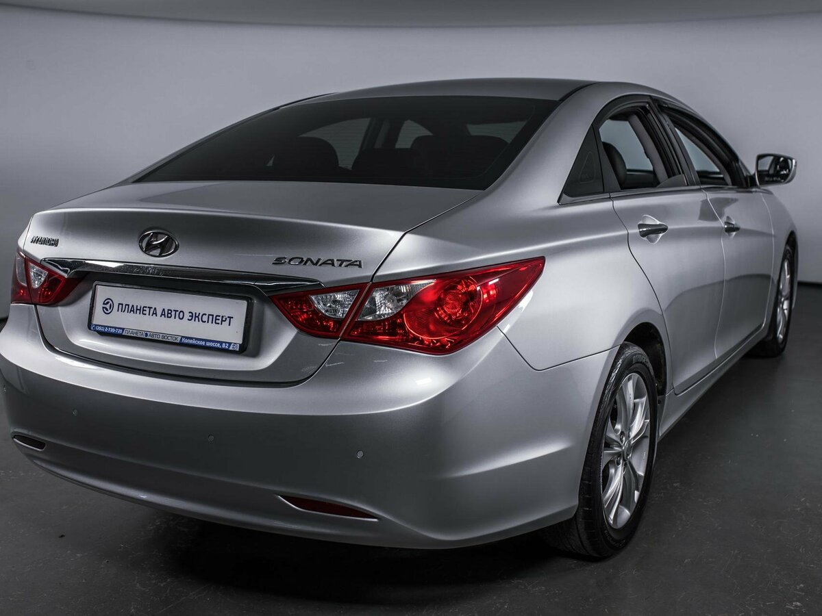 Поколения хендай соната фото. Hyundai Sonata vi 2010. Hundai Sonata 6. Hyundai Sonata YF 2010. Hunday Sonata 2010.