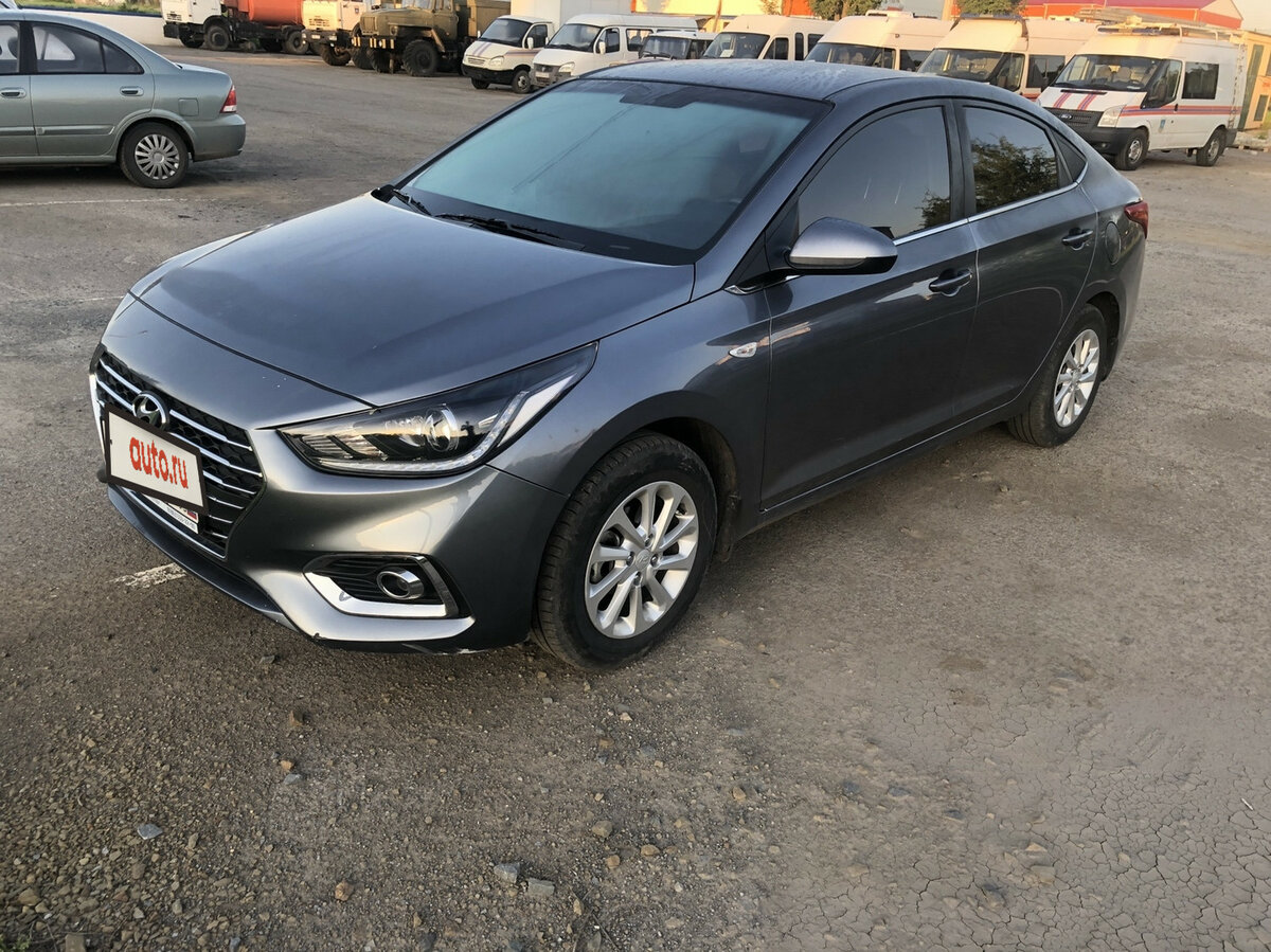 Hyundai Solaris тёмно серый