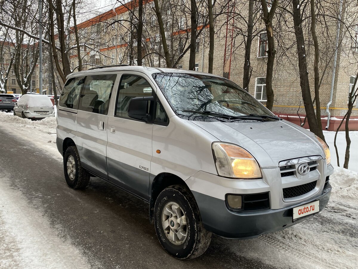 Hyundai Starex 2005. Полноприводный минивэн Хендай. Хендай Старекс 2004 год разболтовка. Хендай Старекс белый фото.