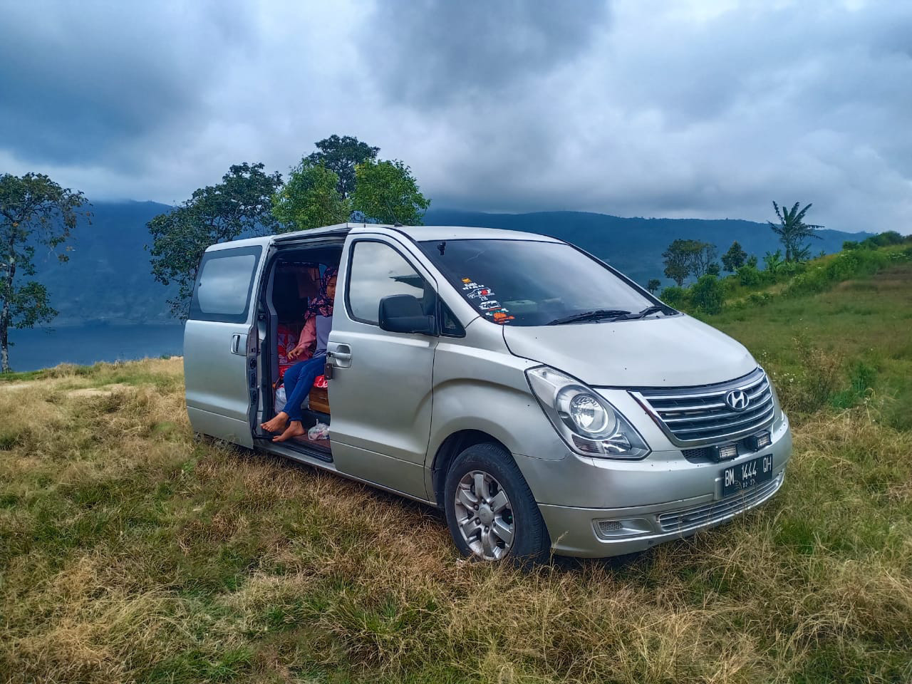 Hyundai starex. Hyundai Starex 1. Хуедай Старекм. Хендай Гранд Старекс х1.