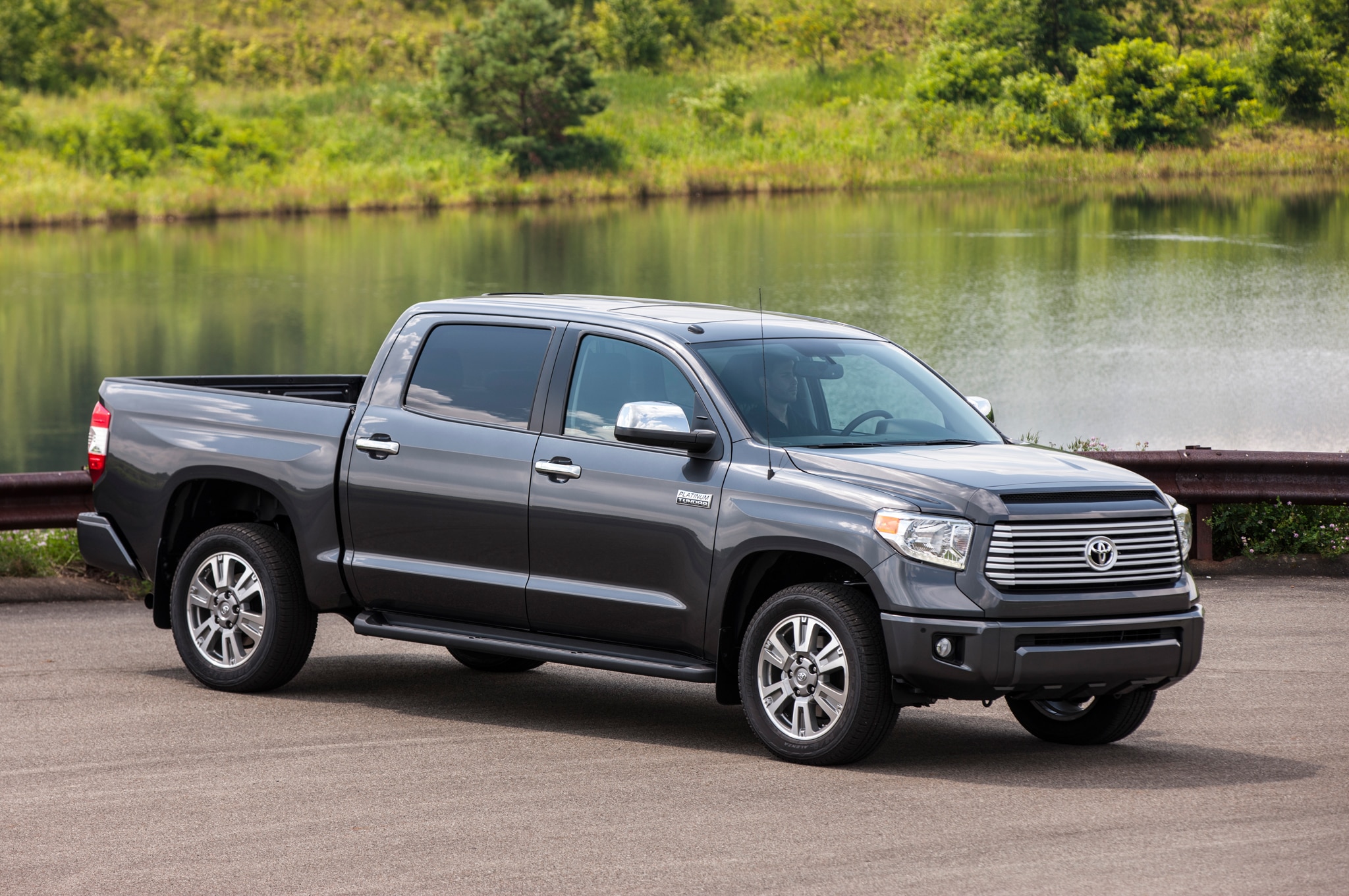 Тундра машина. Машина Toyota Tundra. Тойота тундра 2014. Toyota Tundra тундра. New Toyota Tundra 2014.