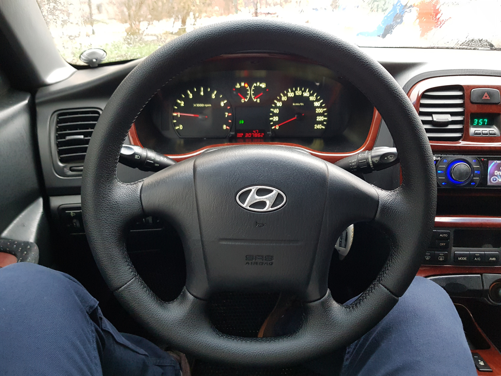 Фото руля хендай. Hyundai Sonata 2007 руль. Hyundai Соната 2007 руль. Руль Соната 4. Руль от сонаты НФ 2007.