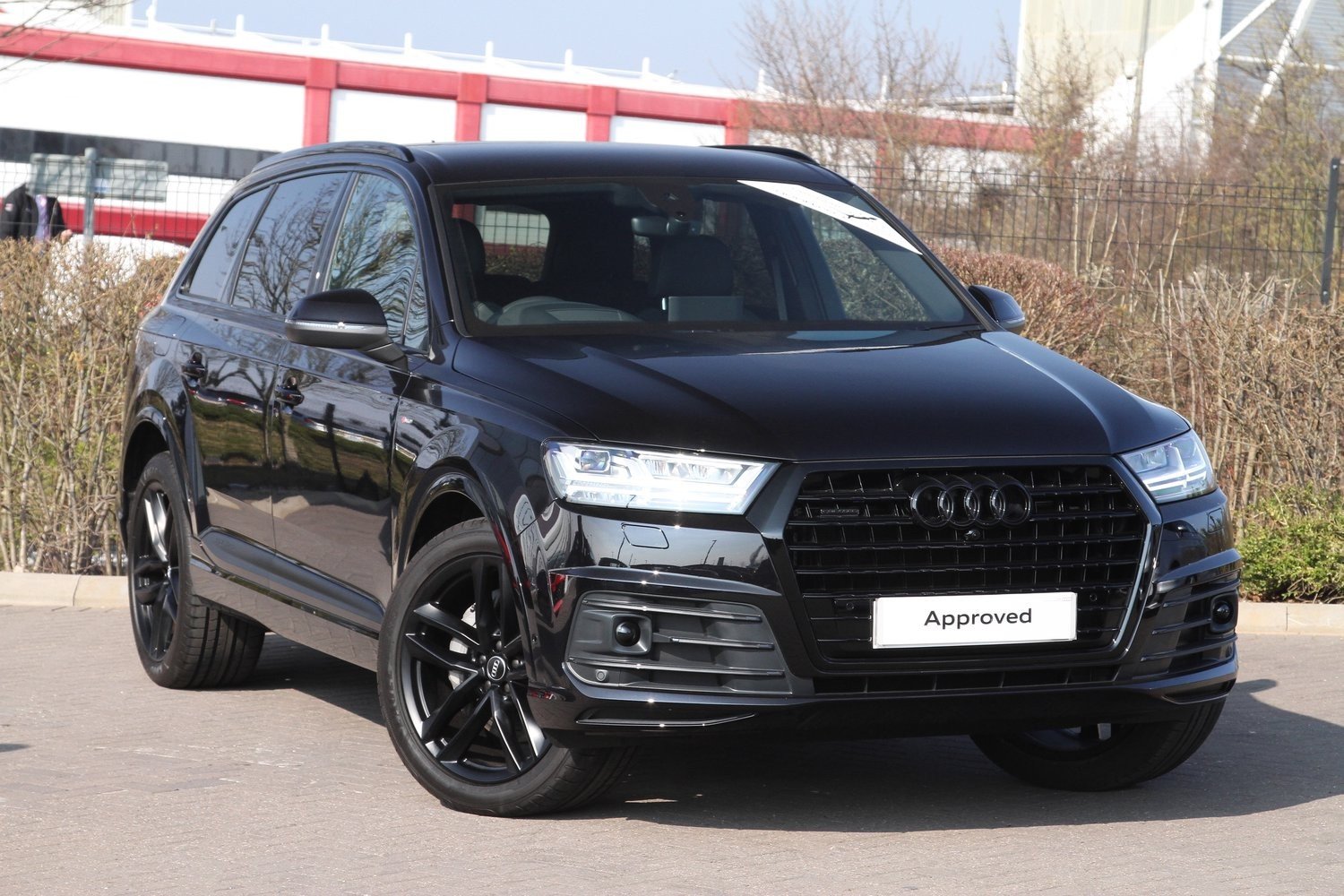 Блэк 7. Audi q7 quattro s line. Audi q7 r line. Audi q7 2021 Black. Audi q7 2016 Black.