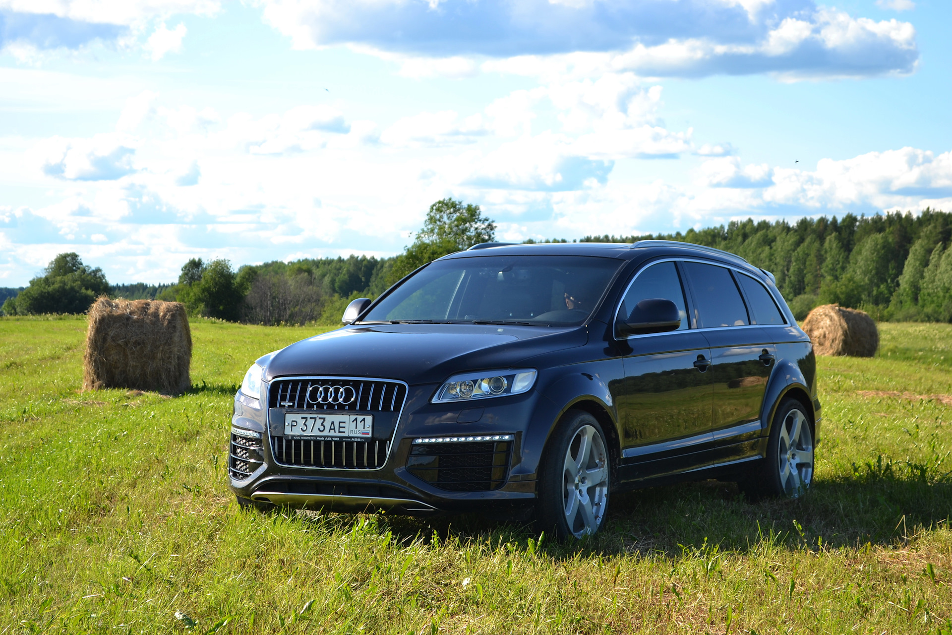 Audi q7 задний ряд