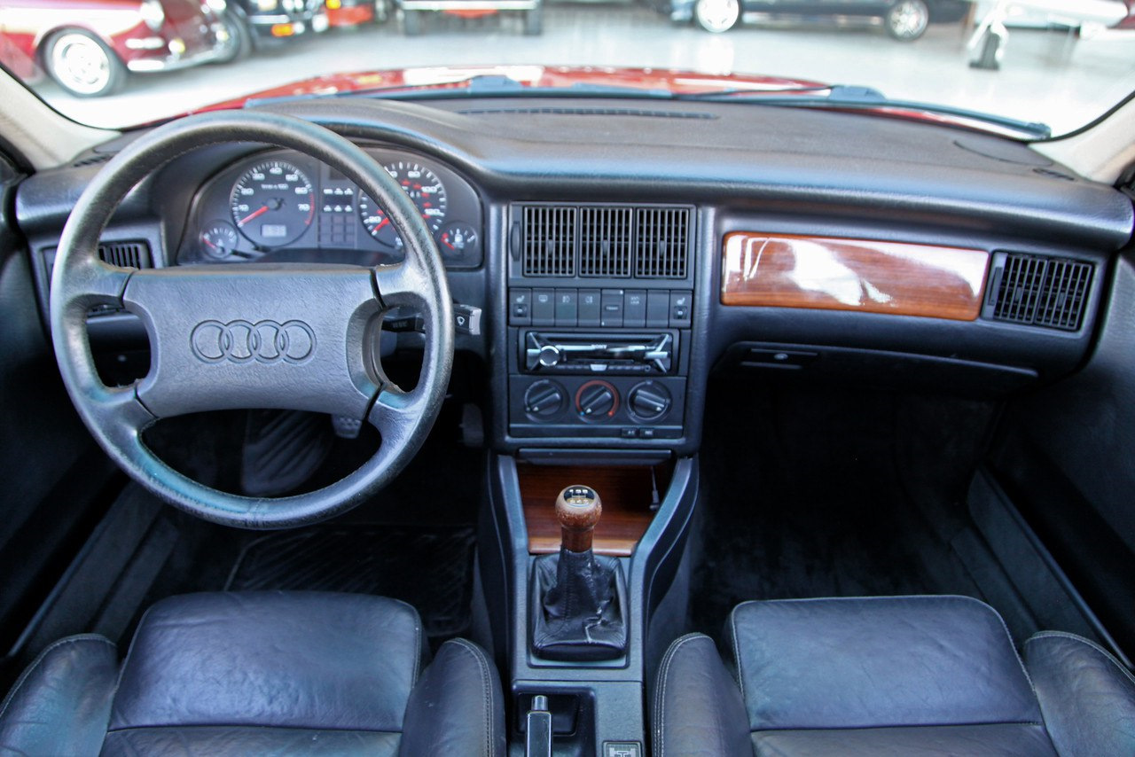 2 б 90. Ауди 90 кватро 2.3. Audi 90 b3 салон. Ауди 100 кватро салон. Audi 90 quattro салон.