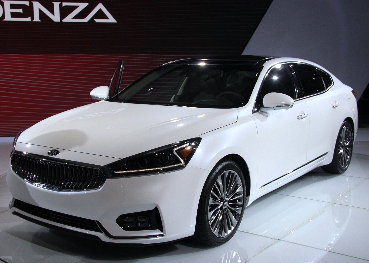 Kia Cadenza White 2020