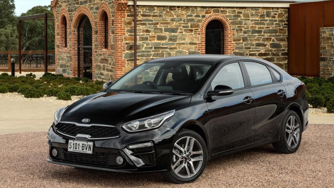 Kia Cerato 2019 черная