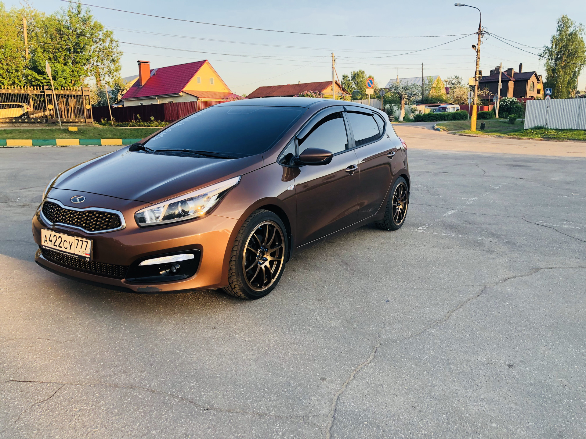 Диски кия. Kia Ceed 2016 Bronze. Диски r18 Ceed JD. Диски на черный Kia Ceed JD r17. Киа СИД JD на 17 дисках.