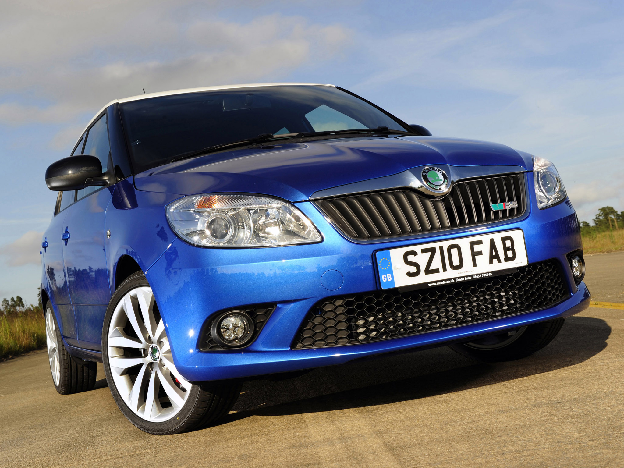 Fabia rs. Skoda Fabia RS 2010. Skoda Fabia 2 RS. Шкода Fabia RS. Skoda Fabia VRS.