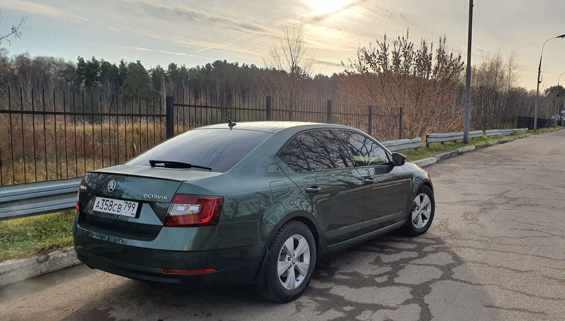 Skoda Octavia a7 зеленая