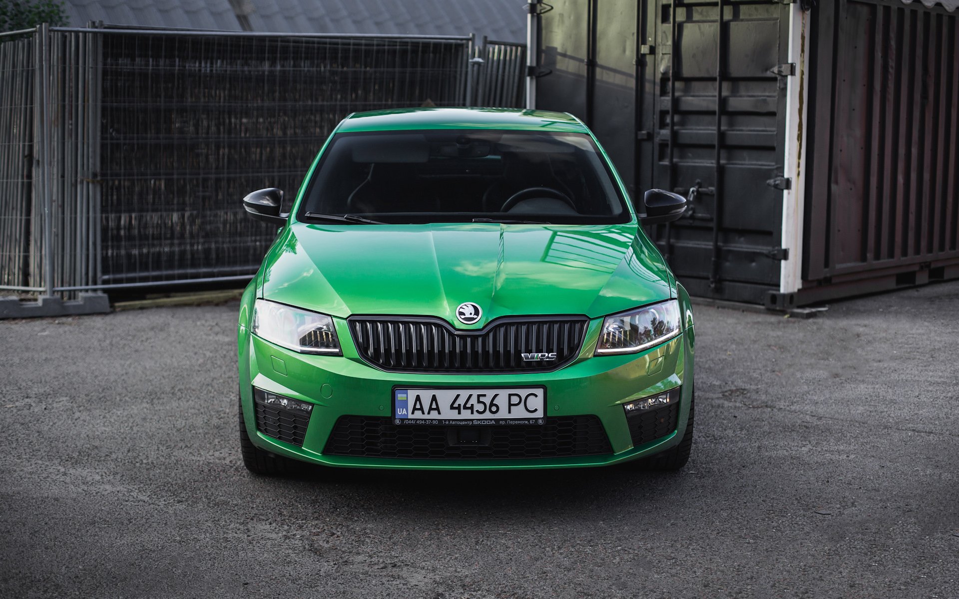 Škoda Octavia RS a7 зеленая