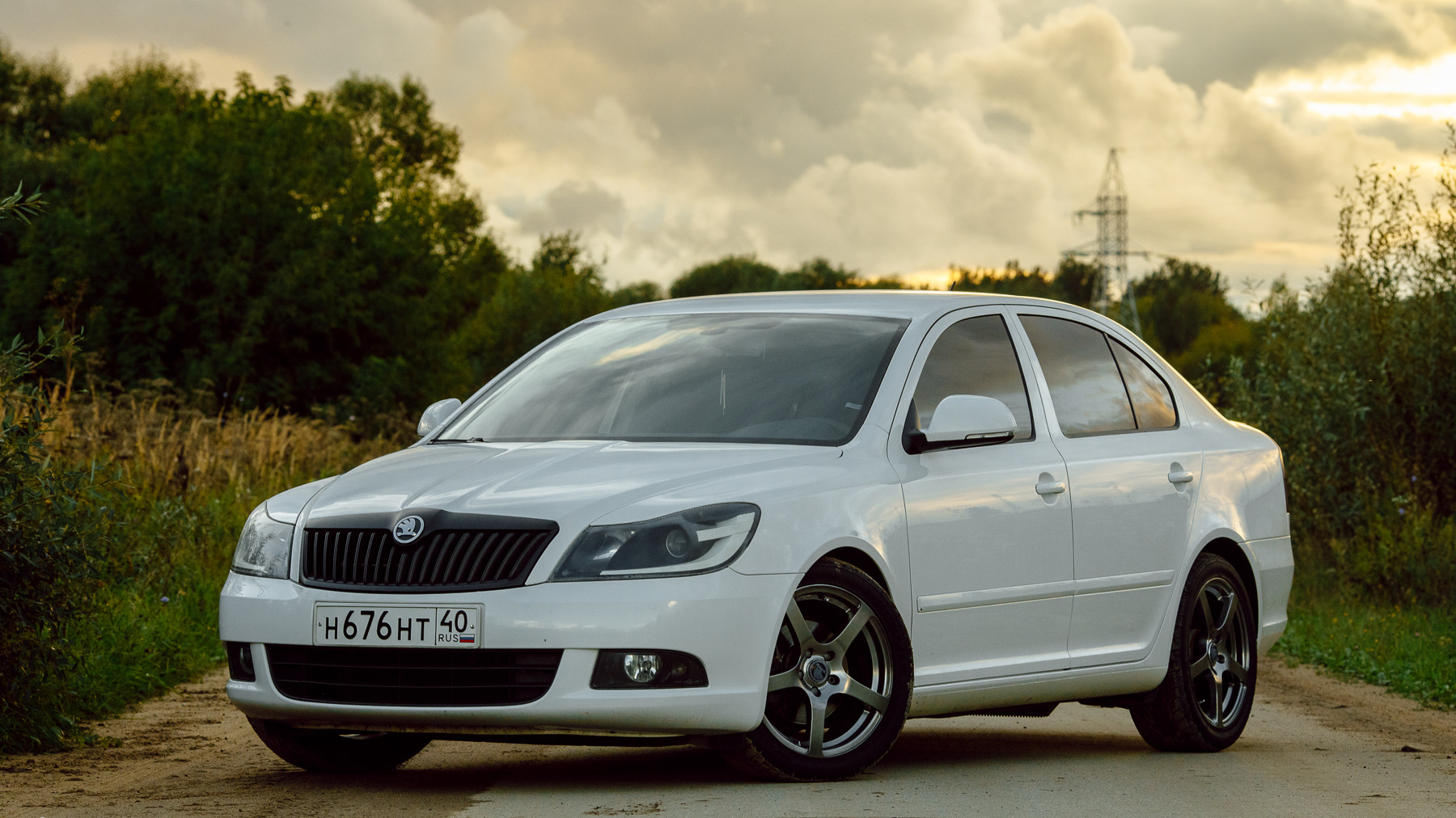 Skoda Octavia 2012 белая