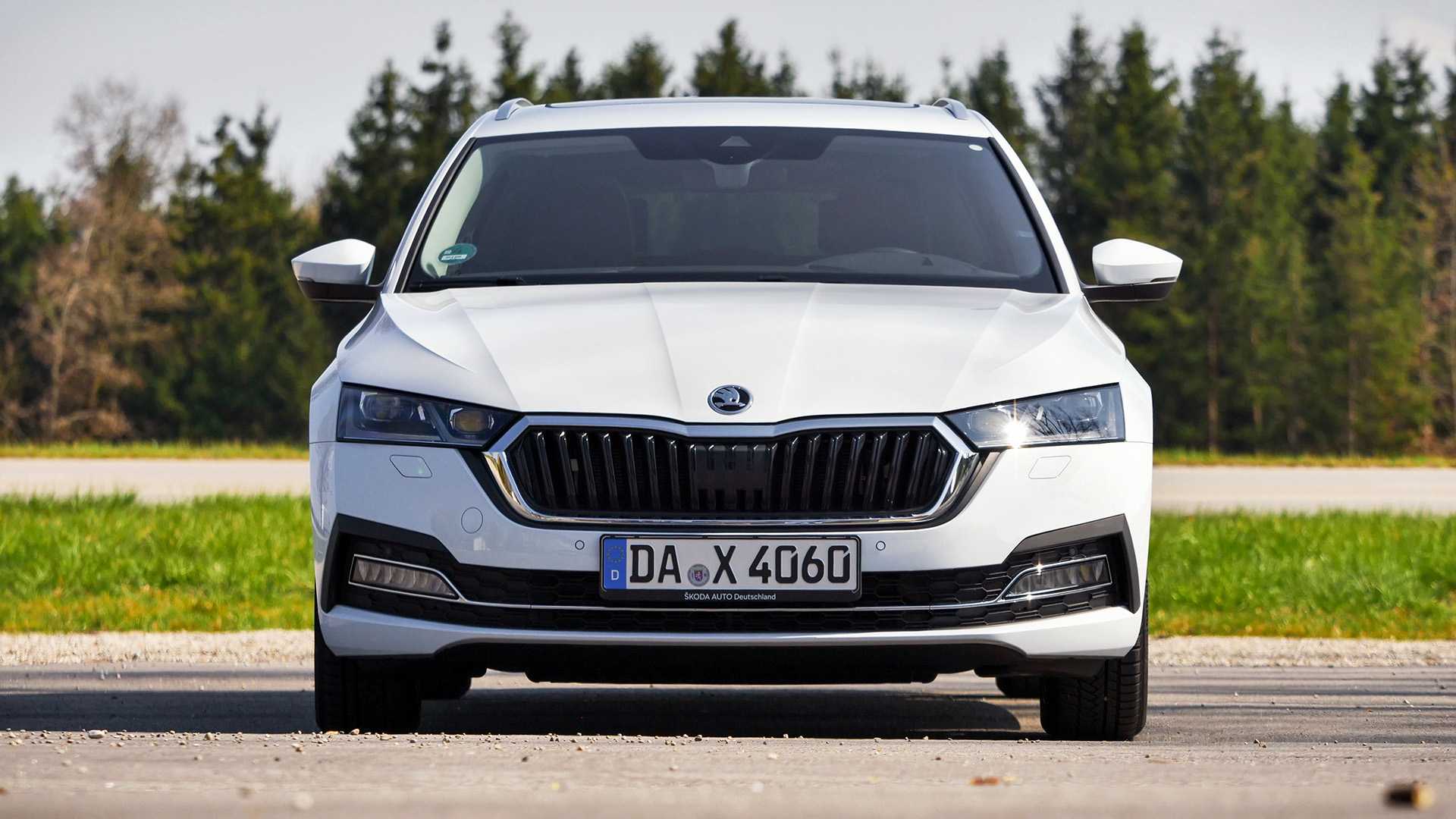 Skoda Octavia a8 белая