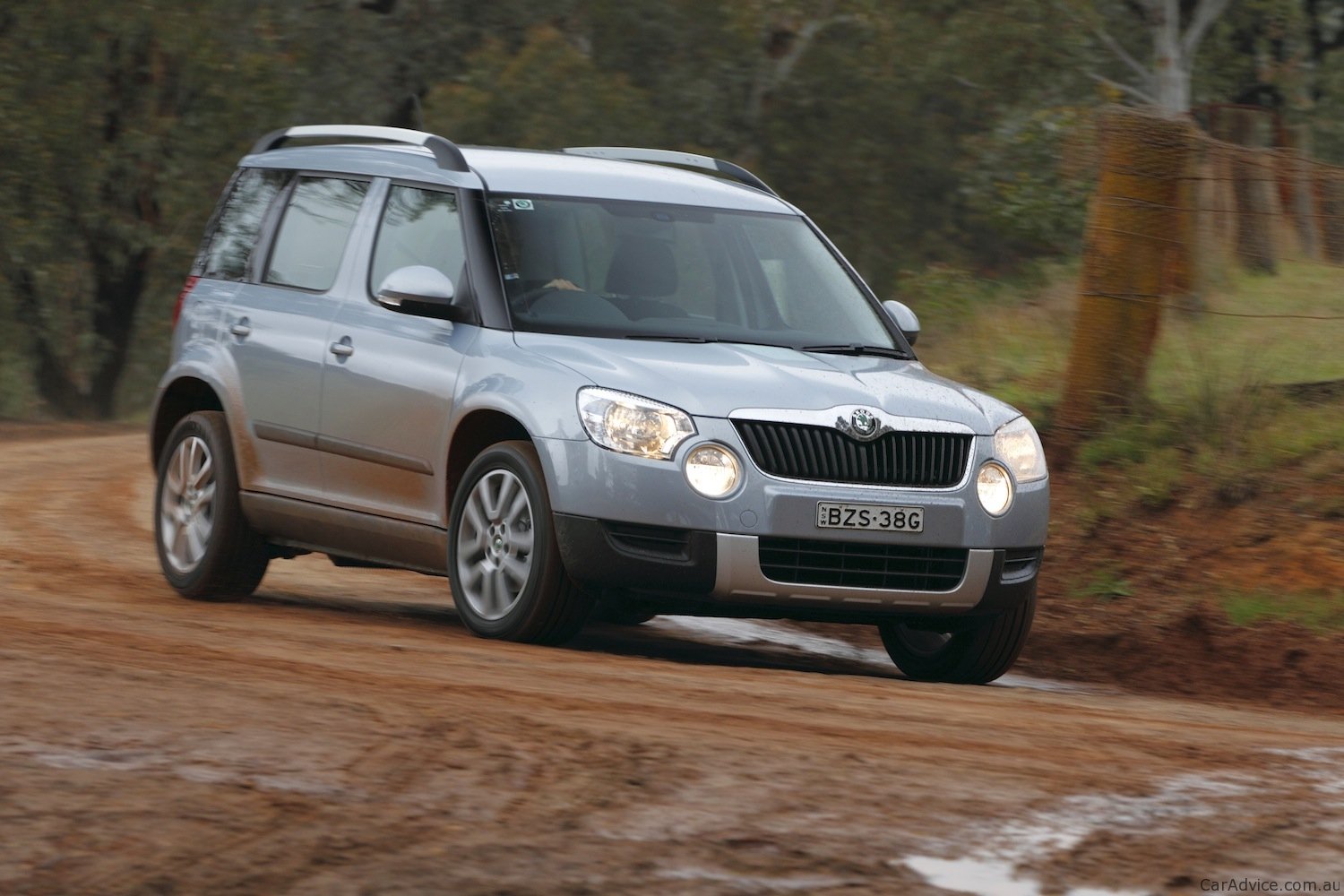 Етти бу. Skoda Yeti 2012. Шкода етти 2011. Шкода Йети 2012 4x4. Шкода Йети 2024.