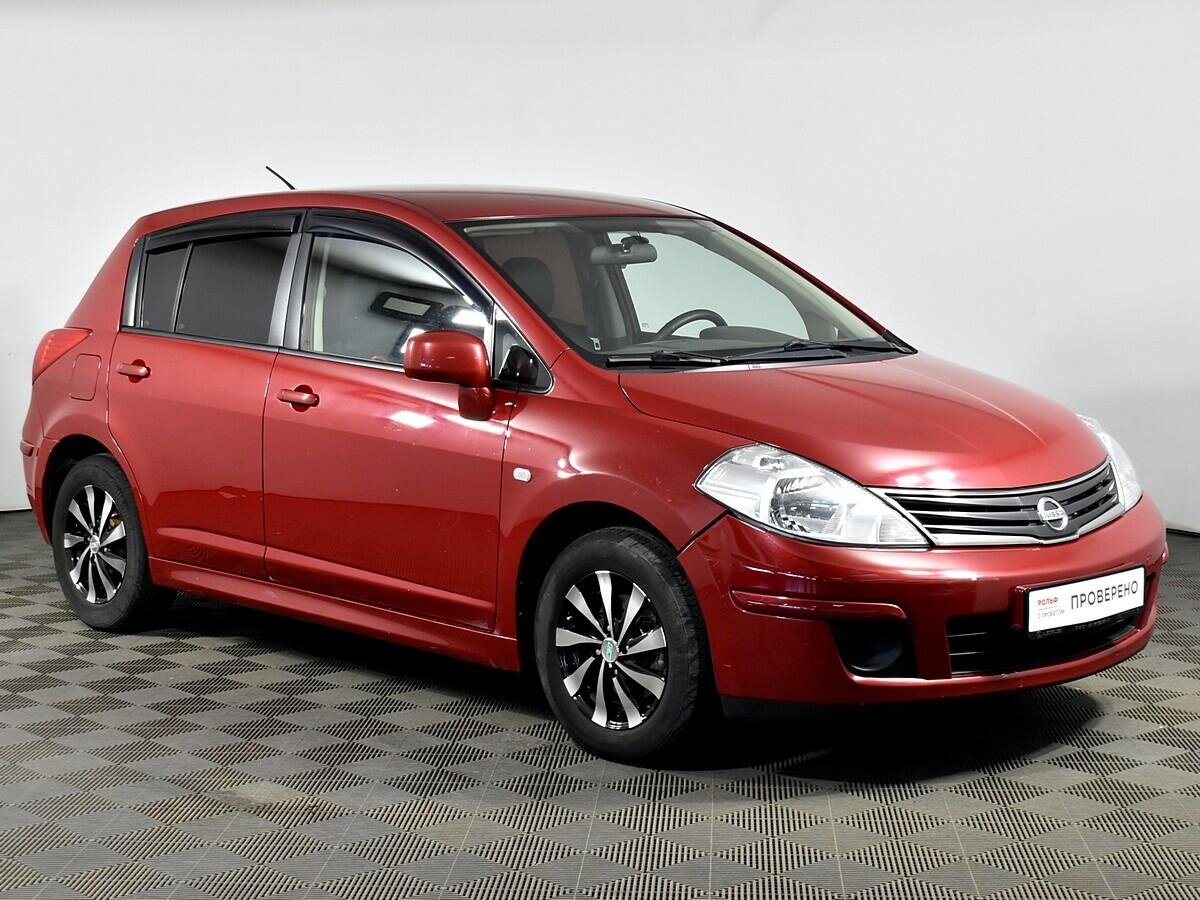 Ниссан тиида 2011. Nissan Tiida 2011. Nissan Tiida 2011 хэтчбек. Nissan Tiida 3. Ниссан Тиида 2011 года.