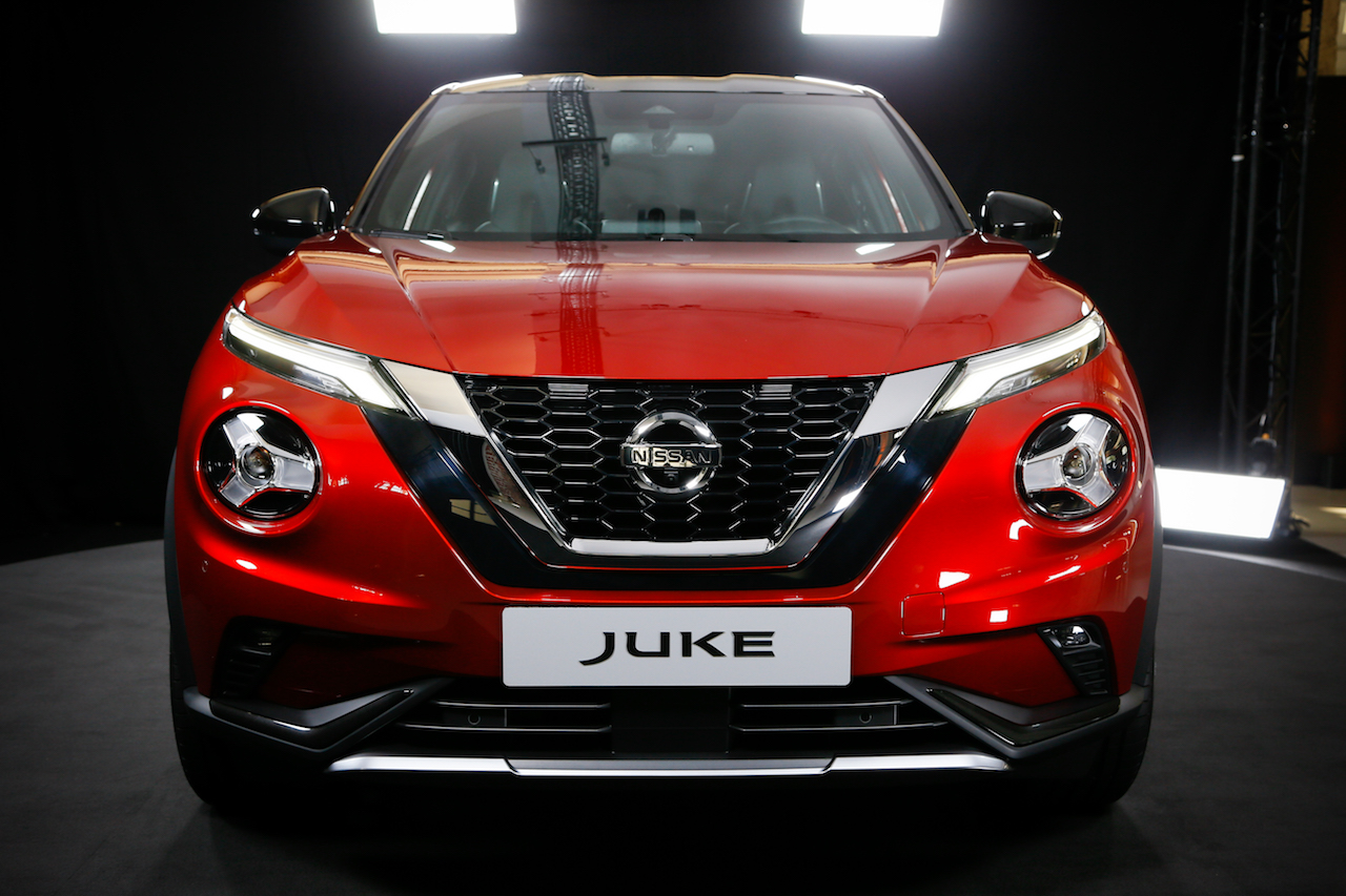 Ниссан 2 поколения. Nissan Juke 2. Nissan Juke 2019. Ниссан Джук 2019. Ниссан Джук 2019 новый кузов.