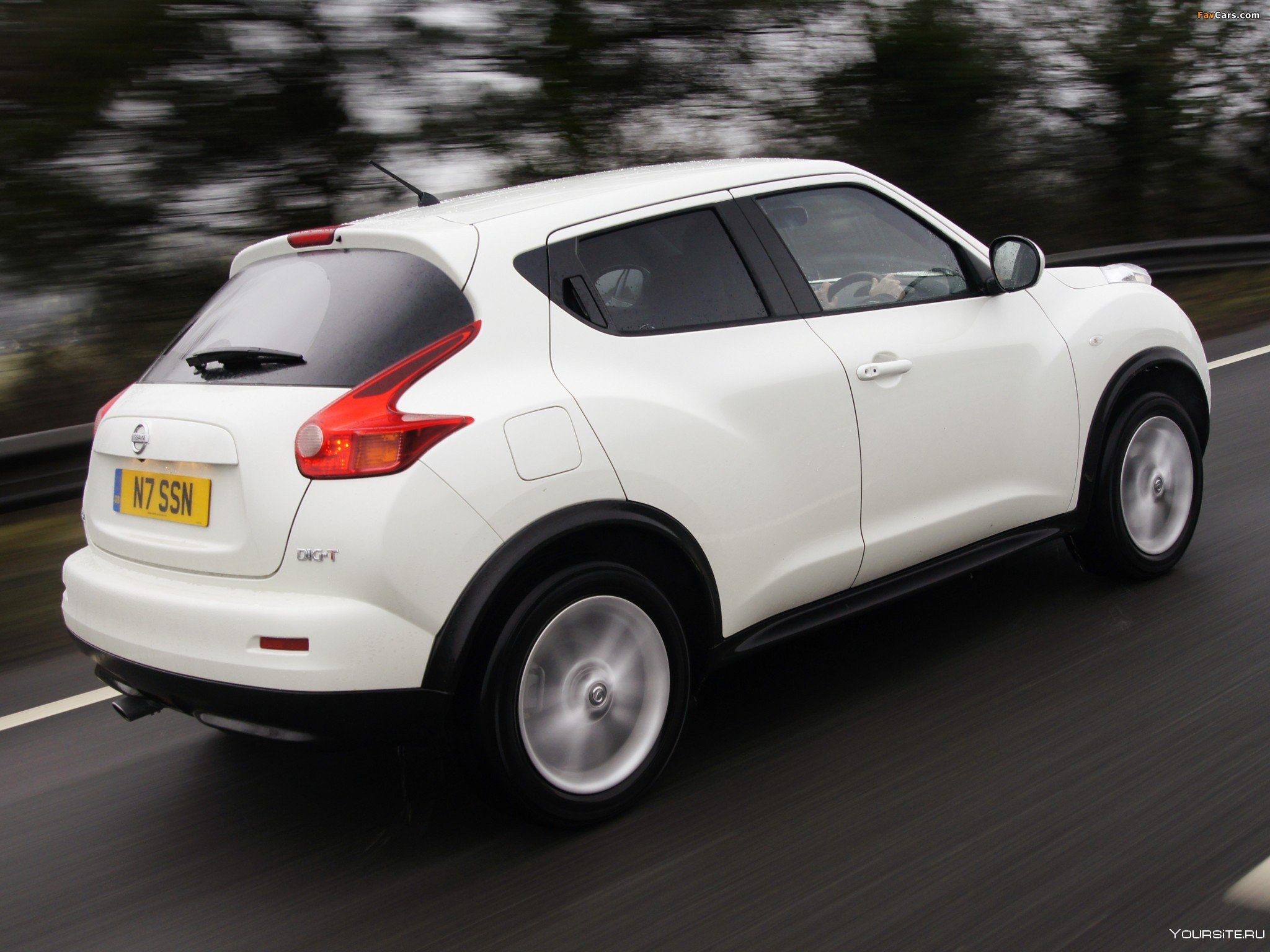 Nissan Juke White